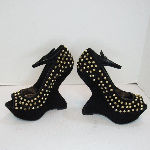 Steve Madden Gammblee Black Gold Studded Wedge Platform Heels - Picture 1 of 8